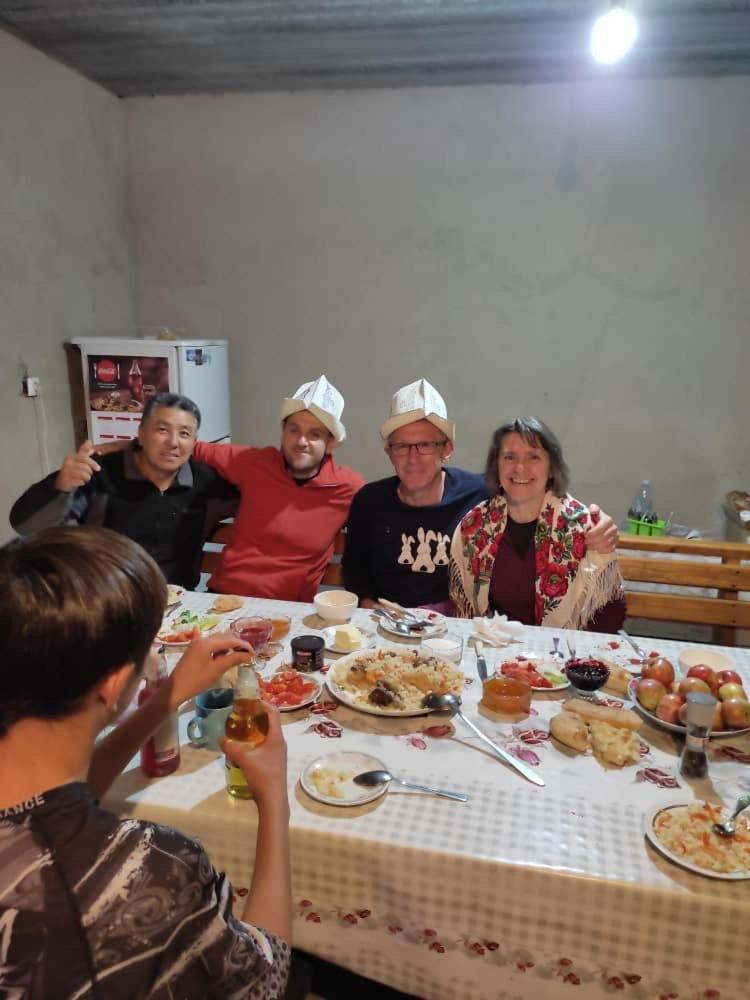 Emir Guest House In קראקול מראה חיצוני תמונה
