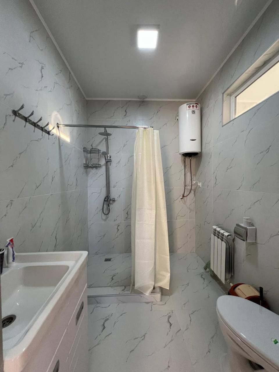 Emir Guest House In קראקול מראה חיצוני תמונה